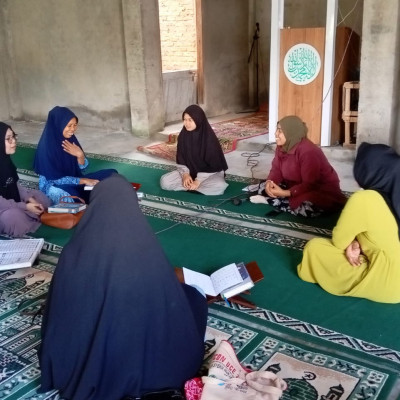 PAI KUA Curup Utara Berikan Pembinaan Bacaan Al-Qur'an di MT Villa Prambanan