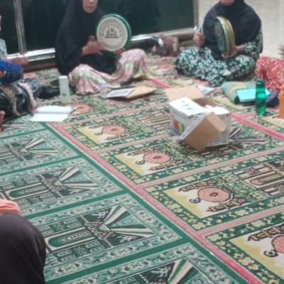 Mengisi Pengajian Penyuluh Agama Islam KUA Kecamatan Sukaraja  Latihan Marhaban Bersama Majlis Taklim Miftahul Khoir Kelurahan Babatan