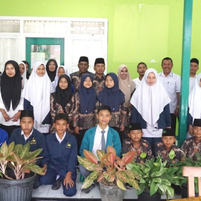 Kakan Kemenag Rejang Lebong Lepas 22 Kontingen KSM Menuju Kompetisi Sains Madrasah Tingkat Provinsi