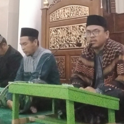 Isi Kajian Subuh ,PAI Curup Timur Sampaikan Materi Tadabbur Qur'an