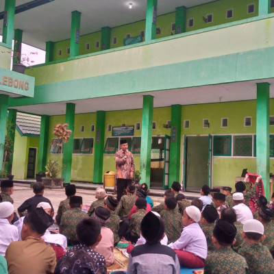 PAI KUA Binduriang Pimpim Sholat Dhuha Siswa- Siswi MIN 2 Rejang Lebong