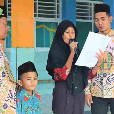 Persiapan Muhadharah: Siswa MIN 1 Rejang Lebong Asah Kemampuan Retorika dan Percaya Diri