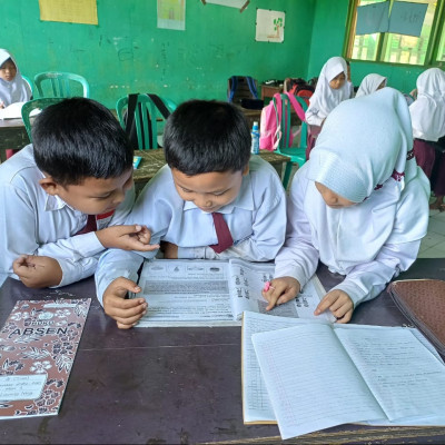 Latihan Membaca Cepat Tingkatkan Kemampuan Siswa- Siswi Kelas 3 MIN 3 Bengkulu Tengah