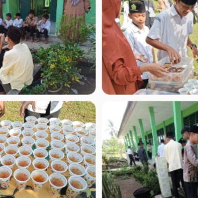 Jumat Berkah : MTsN 1 Rejang Lebong Berbagi Makanan