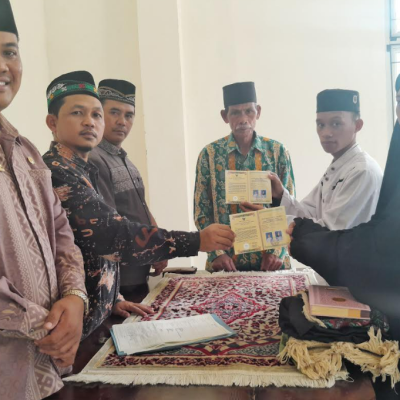 Kepala KUA Kec.PagarJati Sampaikan Pesan Mendalam Saat Khutbah Nikah