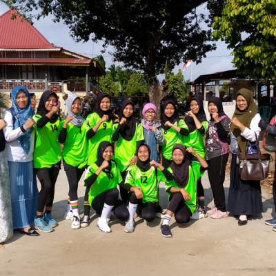 Tim Volly Ball Putri MAN Seluma Bertanding Ke Desa Tumbuan