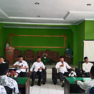 Ka. Kankemenag Kabupaten Seluma Pimpin Rapat Koordinasi, Pejabat Di lingkungan Kantor, Kepala KUA dan Kepala Madrasah