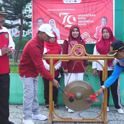 Pembukaan Perlombaan Memeriahkan HUT RI ke-79, Kakan Kemenag RL : Mari Kita Ikuti Acara Ini dengan Riang Gembira