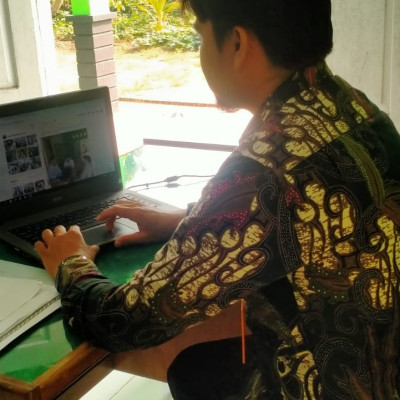 Menjalankan fungsi informatif Penyuluh Agama Islam KUA Kecamatan Ilir Talo Buat Akun Media Sosial