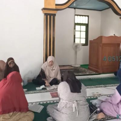 Penyuluh Agama Islam KUA Seluma Utara Membimbing MT Desa Selingsingan