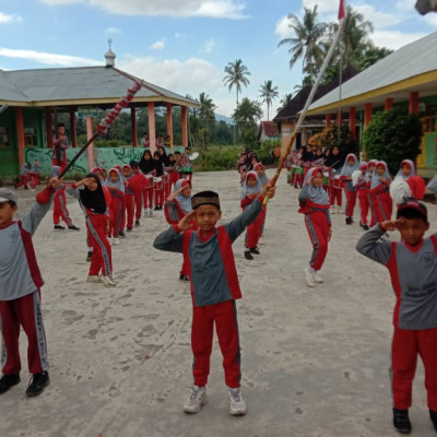 Ikuti Festival Drumband , MIS GUPPI 12 Lubuk Kembang Gencar Persiapkan Diri