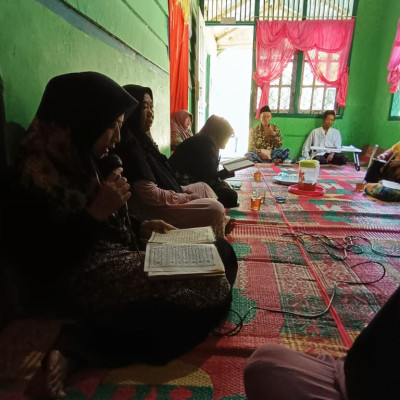 Penyuluh Agama Islam Kantor Urusan Agama (KUA) kecamatan Air Periukan Rutin Laksanakan Bimbingan Penyuluhan Di Majelis Taklim Darul Ummah Desa Tawang Rejo