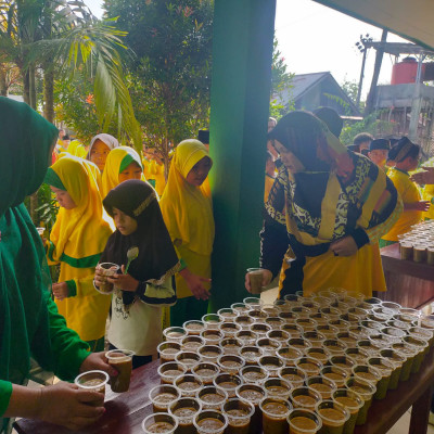 MIN 5 Bengkulu Tengah Bersatu, Cegah Stunting dengan Aksi Pembagian Makanan Tambahan