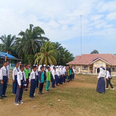 Tim Paduan Suara MTsN 3 Seluma Ikuti Latihan Bersama Dalam Rangka Upacara Bendera  Peringatan HUT Kemerdekaan RI Ke-79