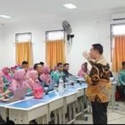 MAN 1 Mukomuko Gelar Workshop Implementasi Kurikulum Merdeka : Tingkatkan Kompetensi Guru