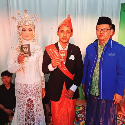 KUA Kecamatan Sukaraja:  Buku Nikah Dokumen Penting