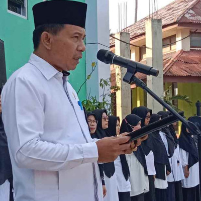 Bangkitkan Semangat Siswa MAN RL, Kakan Kemenag Rejang Lebong Ajak Siswa Mensyukuri Perjuangan Para Pahlawan