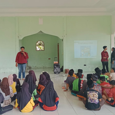 Mahasiswa KKN UMB Edukasi Siswa MTs Qaryatul Jihad Benteng : Terapkan Nilai Pancasila untuk Cegah Bullying