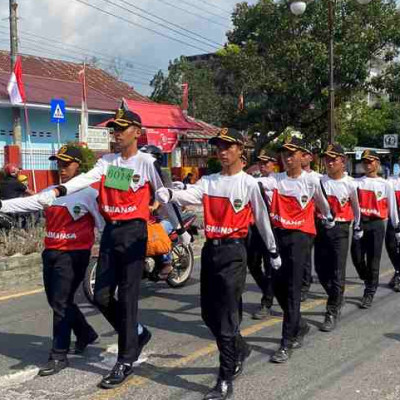 Tampil Memukau, Tiga Regu Gerak Jalan MAN RL Meriahkan Lomba HUT RI Ke - 79