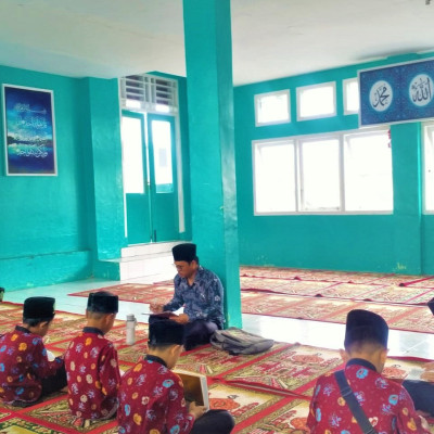 MIN 1 Rejang Lebong Tingkatkan Pembentukan Karakter Siswa melalui Program Tahfidz Al-Qur'an