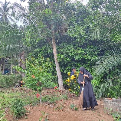 KUA Kecamatan Seluma Selatan Melaksanakan Jum'at Bersih