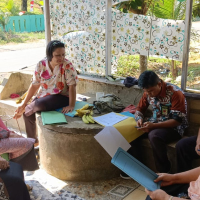 Jalin Silahturahmi Antar Umat Beragama, Kepala  KUA Seluma Barat Kunjungi Tokoh Agama Katolik Di Wilayah Kecamatan Seluma Barat