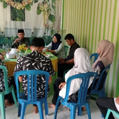 Kepala KUA Kecamatan Seluma Barat Berikan Bimbingan Perkawinan Kepada Calon Pengantin