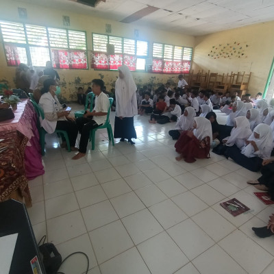 Siswa/i MTsN 2 BU Screening Kesehatan Oleh Puskesmas Ketahun