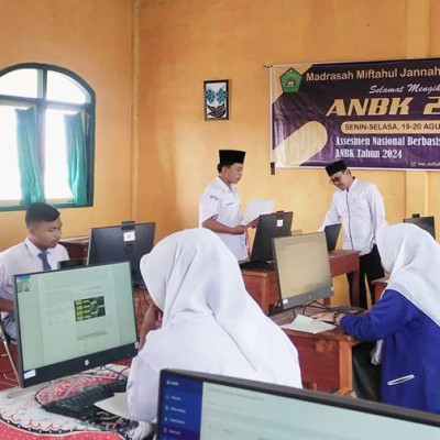 Hari Kedua Pelaksanaan ANBK MA Miftahul Jannah Berjalan Lancar