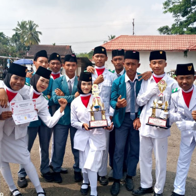 MAN Filial Rejang Lebong Raih Prestasi di HUT RI ke-79 : Juara II Lomba Gerak Jalan