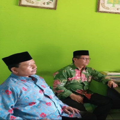 Kepala KUA dan PAI Kecamatan Sukaraja Ke Balai Desa Cahaya Negeri Jemput Bola Urusan Tanah Wakaf Masjid