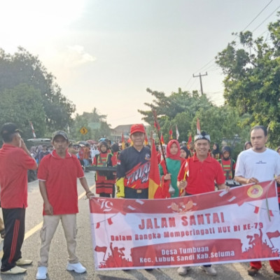 Drum Band Madrasah Tsanawiyah Negeri  1 Seluma Ikut Andil Memeriahkan HUT RI Ke 79 Di Desa Tumbuan