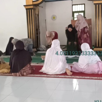 Praktek Sholat Fardhu MT Al-Muttaqin Di Bina Penyuluh Agama Islam KUA Seluma Utara