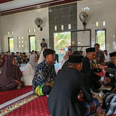 Penghulu KUA Kecamatan Air Periukan Berikan Materi   Khutbah Nikah : Pentingnya Komunikasi Dalam Keluarga