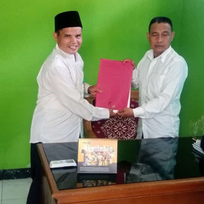 Penyerahan Berkas Pengurusan sertifikat Tanah Wakaf Ke Kantor Kemenag Kabupaten Seluma