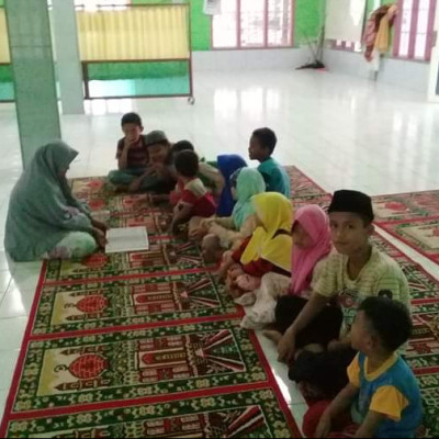 Tanamkan Nilai Religius, Penyuluh Agama Islam KUA Kecamatan Air Periukan Terapkan Pembacaan Asmaul Husna di TPQ Al-Mujahidin  Sejak Dini