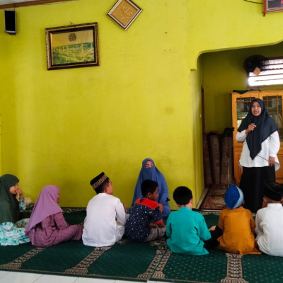 PAI KUA Gading Cempaka Motivasi Anak-Anak TPQ dalam Khatam Quran