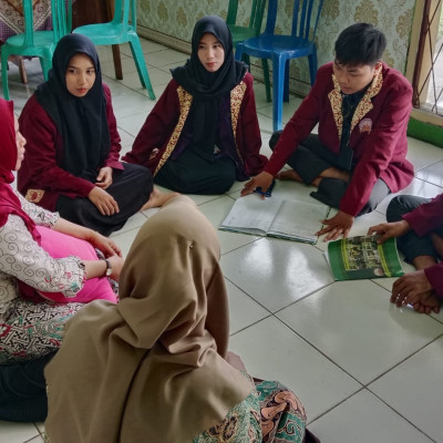 Penyuluh Agama Islam KUA Kecamatan Air Periukan Terima Konsultasi Mahasiswa PPL UINFAS Bengkulu terkait Judul Skripsi