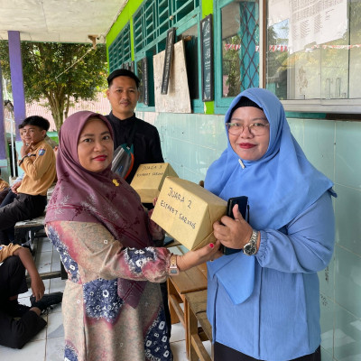 Selamat! Momen Pembagian Hadiah Tujuh Belasan MTsN 1 BU