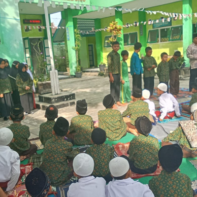 Bina Siswa MIN 2 Rejang Lebong, Penyuluh KUA Binduriang Sampaikan Materi Wudhu