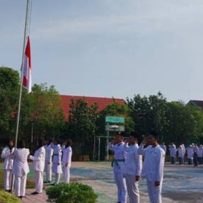 Bertindak Sebagai Pembina Upacara, Kabag TU Ajak Terapkan 5 Budaya Kerja Kementerian Agama