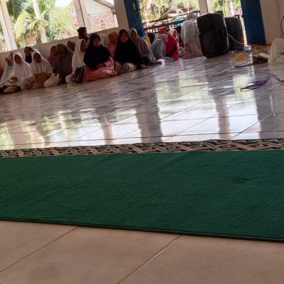 Penyuluh Agama Islam KUA Kecamatan Seluma Barat Hadiri BKMT Di Desa Purbosari