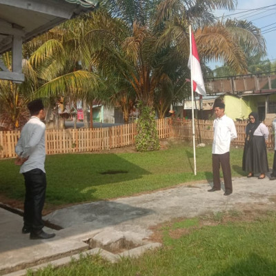 Apel Pagi KUA SAM : Sukseskan Acara Pembinaan Semua Pengurus Masjid Yang Ada Di Wilayah Kecamatan Semidang Alas Maras