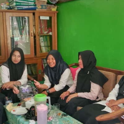 KUA Kecamatan Air Periukan Gelar NGOPI (Ngobrol Perkara Iman) Bersama Mahasiswa PPL UINFAS Bengkulu