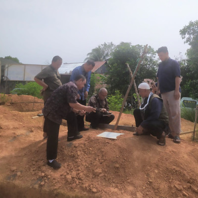 Komitmen Pelayanan Kepada Masyarakat, KUA Muara Bangkahulu Ukur Arah Kiblat