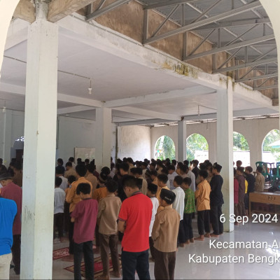 Pelaksanaan Shalat Jumat di MTsN 1 Bengkulu Utara