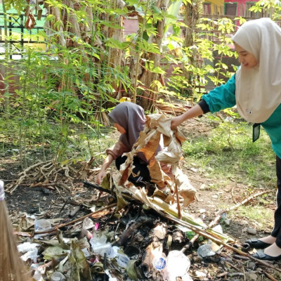 KUA Kecamatan Air Periukan, Bangun Kesadaran Menjaga Lingkungan Dengan Jum'at Bersih