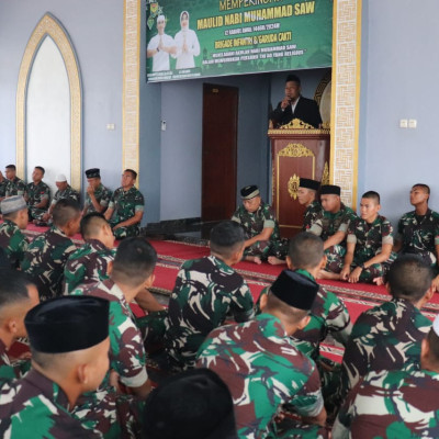 Berikan Tausiyah pada Acara Maulid Nabi, PAI Padang Ulak Tanding Ajak Anggota Brigade Infantri 08 Meneladani Akhlak Rasulullah