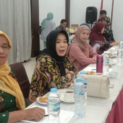 KUA Selupu Rejang Hadiri Pertemuan Cahaya Perempuan (WCC)