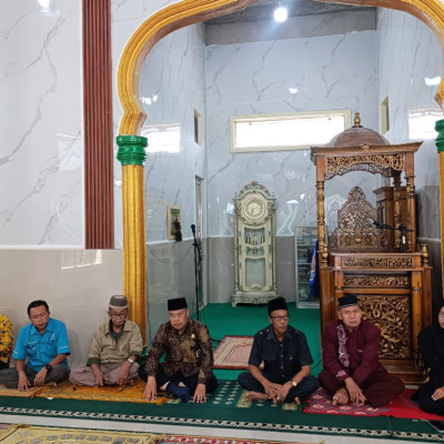 Kepala KUA Curup Selatan Dampingi Kasi Bimas Islam Kemenag RL dalam Kalibrasi Arah Kiblat di Masjid Nurul Jihad